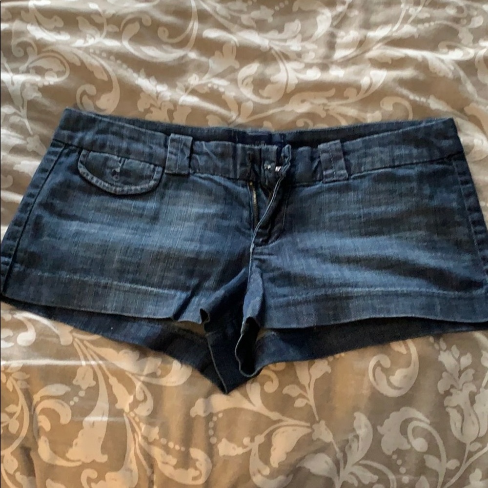 Short shorts